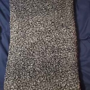 Source Unknown Black and White Textured Throw Blanket